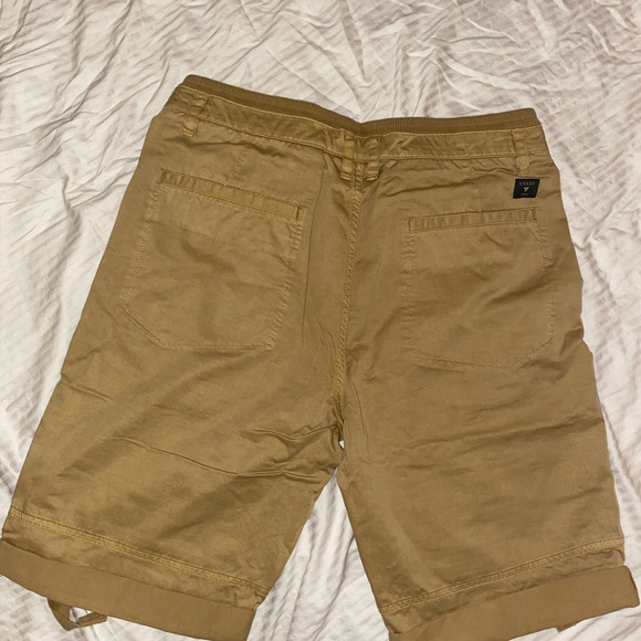 GUESS Khaki Cargo Shorts - Picture 2 of 4